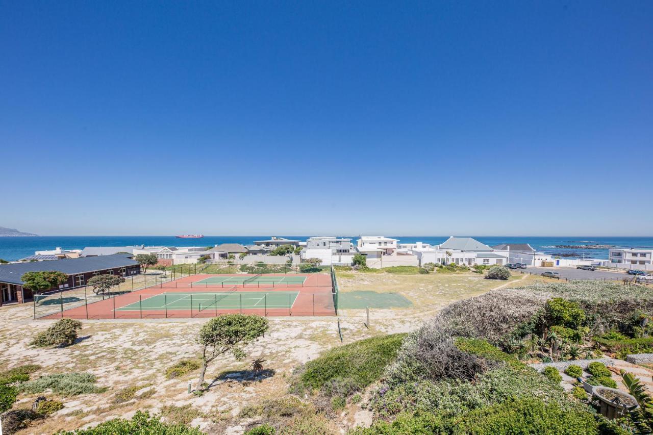 Big Blue Accommodation Bloubergstrand Exteriör bild